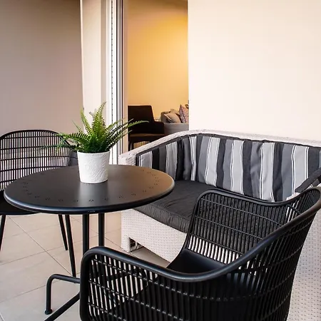 Apartment Living In Urban Chic