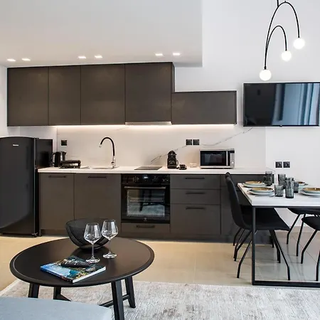 Apartment Living In Urban Chic *