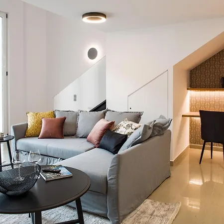 Apartment Living In Urban Chic *