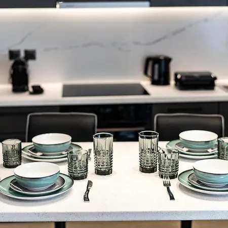 Apartment Living In Urban Chic