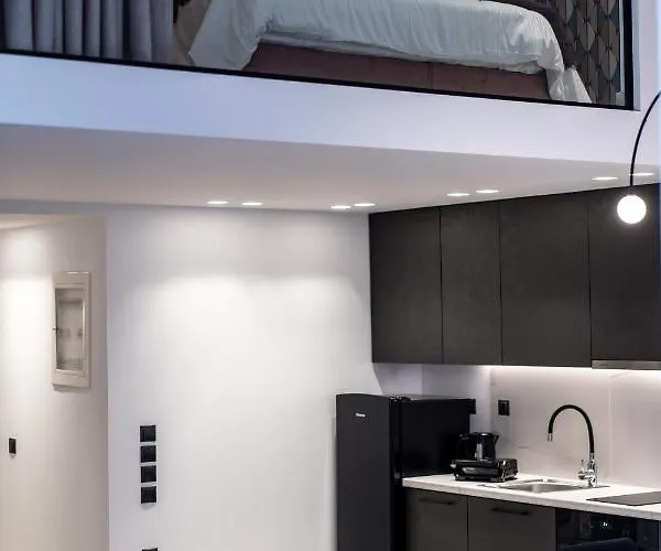 Living In Urban Chic Ναύπλιο