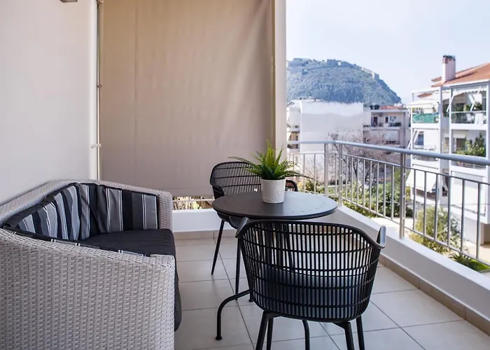Living In Urban Chic Nafplion