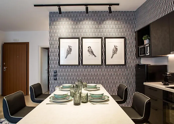 Living In Urban Chic